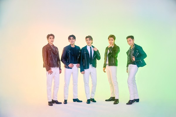 [유엔젤보이스 멤버들. 왼쪽부터 신은총, 이호영, 함창규, 고대한, 하승준]