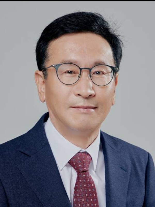                                                                                              유길선 원주고 총동문회장