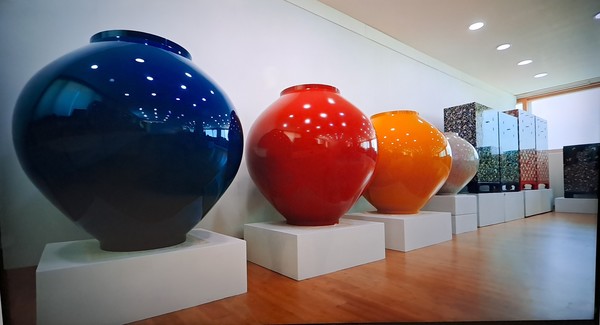 옻칠의 아름다움, 달항아리                                                                                                                                          제공: 안영배 님