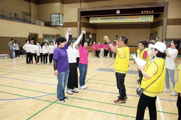 2023학년도 방송동신중학교 춘계체육대회에 참가한 학생들이 츨겁게 경기에 참여하고 있다. (사진=방송통신중학교 제공) 