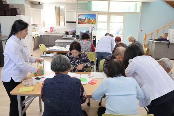 건강한 경로당 만들기 프로그램(사진 김모니카)
