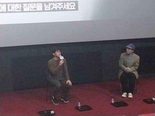 왼쪽부터 서정원 감독 오른쪽은 진명헌 무브먼트 대표 (사진:시사회 현장 취재)