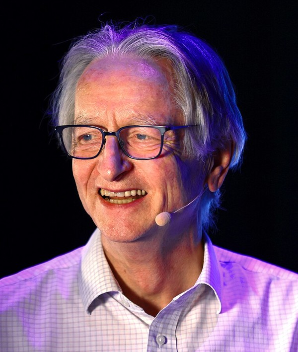 [제프리 에버레스트 힌턴(Geoffrey Everest Hinton) 캐나다 토론토 대학교수 - 사진 위키백과 제공]